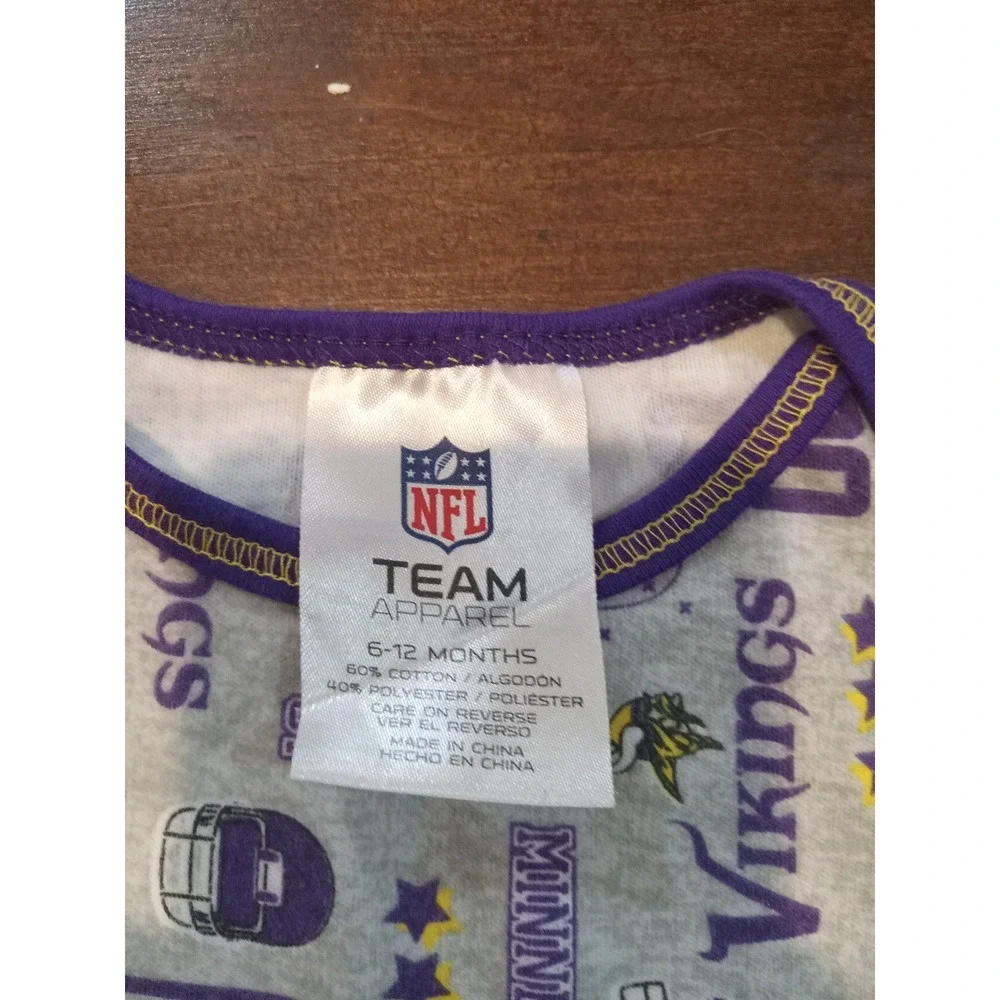 NFL Team Apparel Minnesota Vikings Baby Bodysuit 6-12 Months Grey Purple Romper